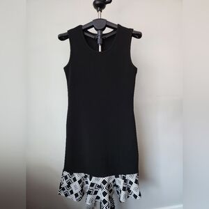 Papillon Women's Black and White Dress. Size M.